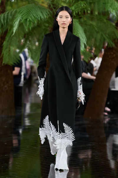 Look 60